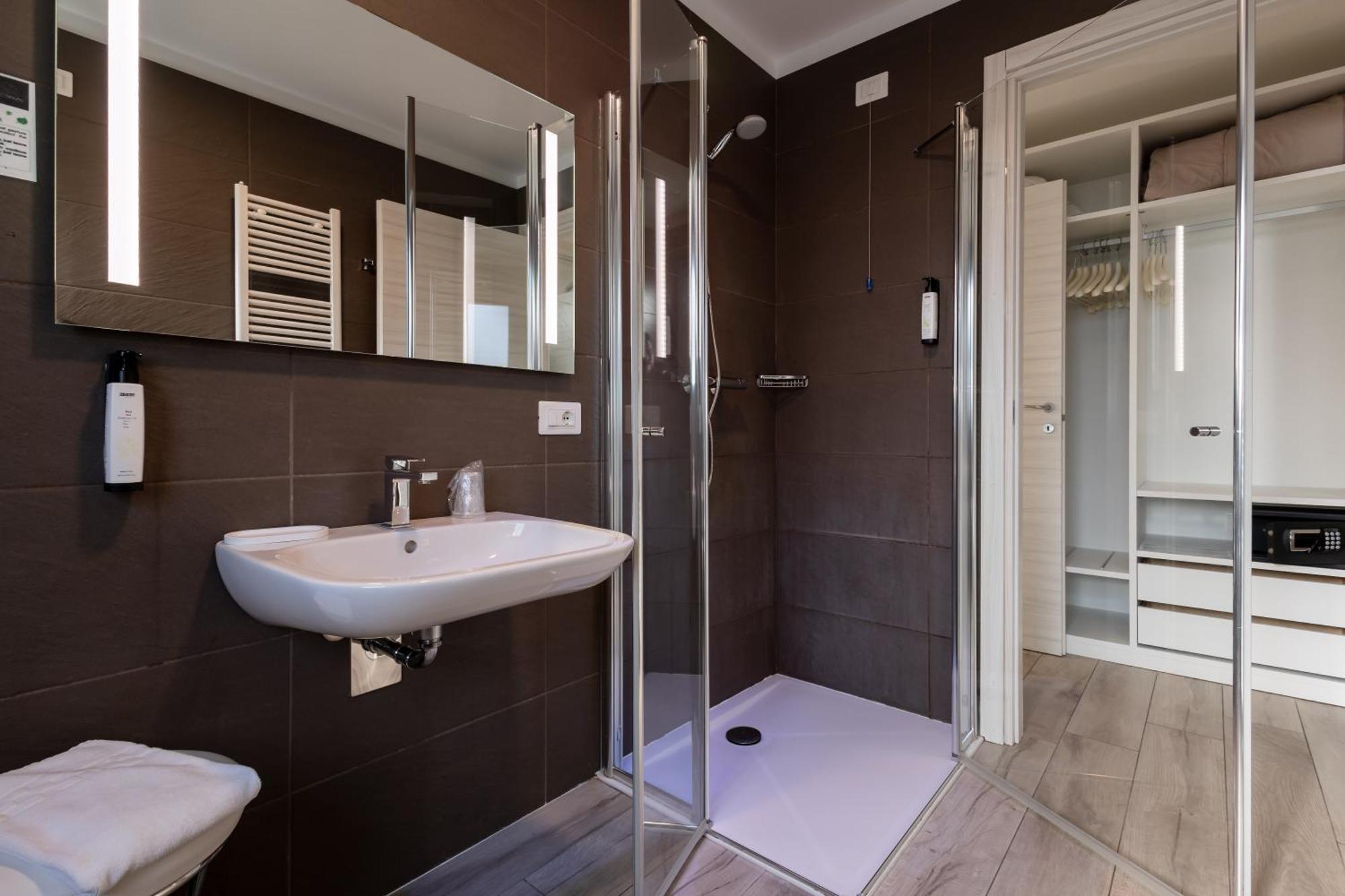Aurora Aparthotel Peschiera del Garda Exterior foto