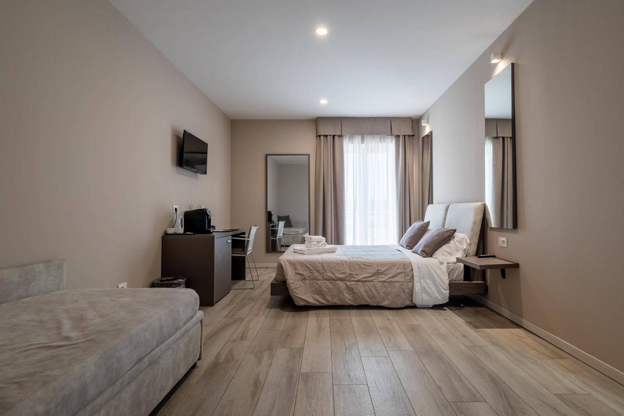 Aurora Aparthotel Peschiera del Garda Exterior foto